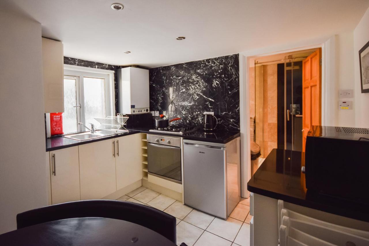 London Collection - Old Compton Soho Appartement Buitenkant foto