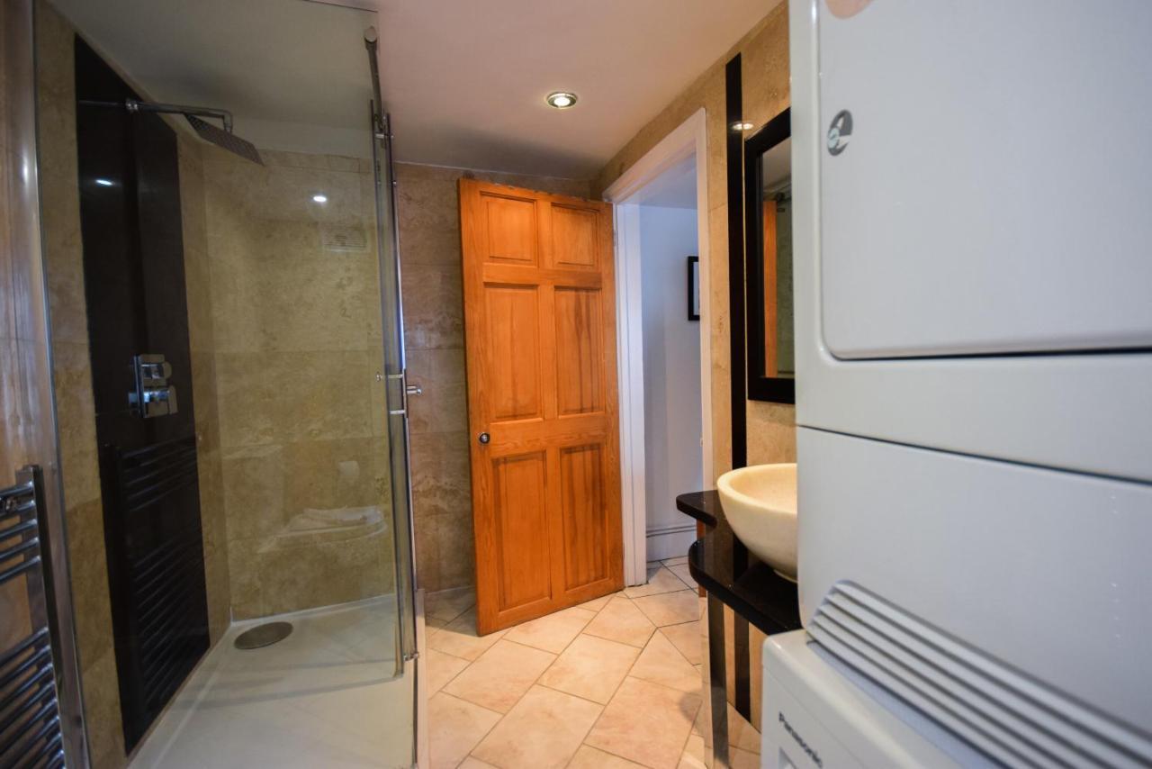 London Collection - Old Compton Soho Appartement Buitenkant foto